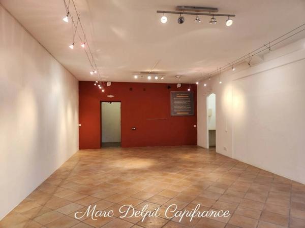 À VENDRE - LOCAL COMMERCIAL AVEC GARAGE - PERPIGNAN CENTRE (66) Possibilité d'extension verticale