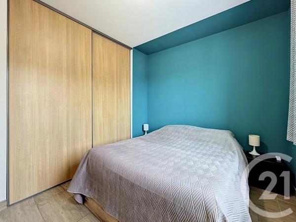 Maison à vendre  6 pièces - 123,64 m 2   CHATEAURENARD  - 13