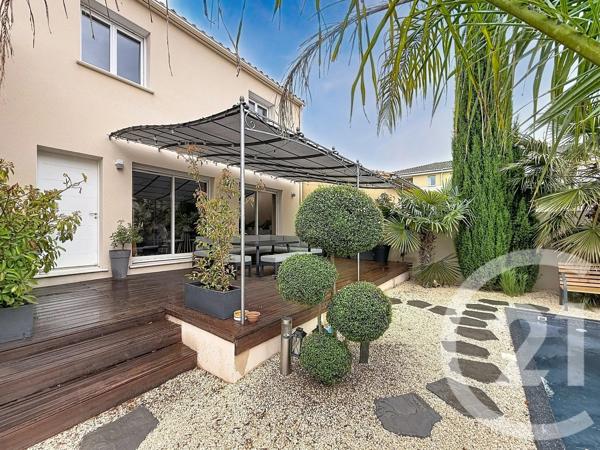 Maison à vendre  6 pièces - 123,64 m 2   CHATEAURENARD  - 13