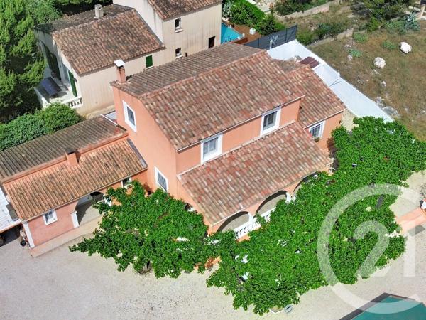 Maison à vendre  6 pièces - 123,64 m 2   CHATEAURENARD  - 13