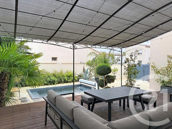 Maison à vendre  6 pièces - 123,64 m 2   CHATEAURENARD  - 13