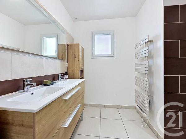 Maison à vendre  6 pièces - 123,64 m 2   CHATEAURENARD  - 13