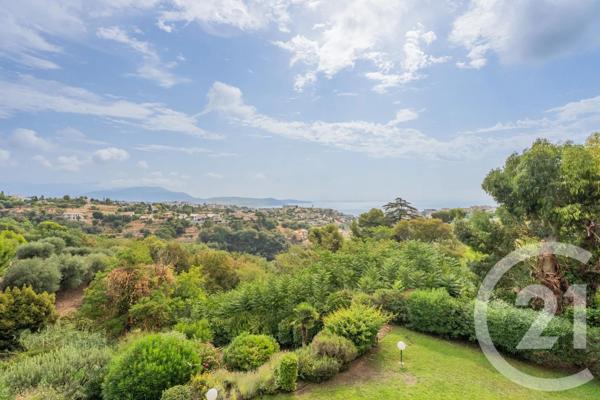 Appartement F3 à vendre  3 pièces - 70,15 m 2   NICE  - 06