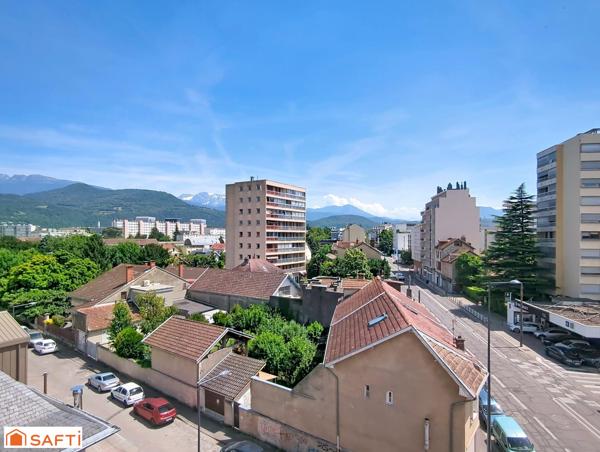 Studio meublé 16m² - Vue dégagée