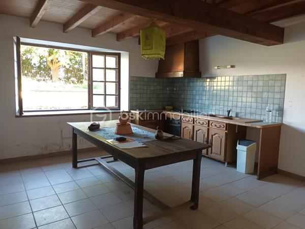 Corps de ferme de 379 m²