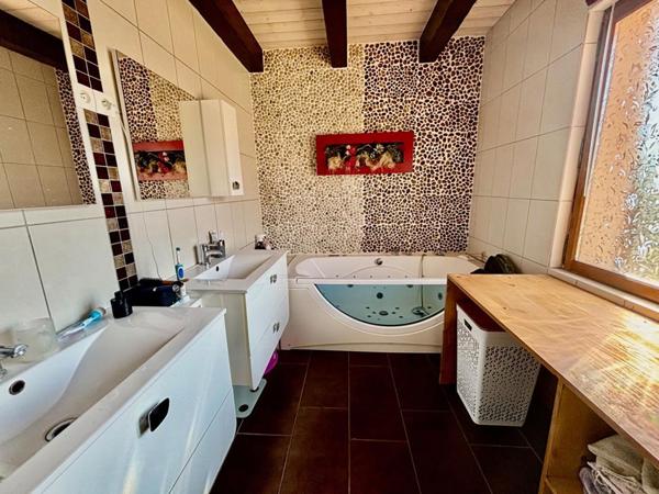 Maison familiale spacieuse ,162 m² ,Proche Suisse