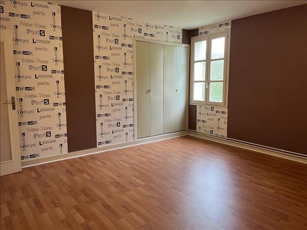 Maison à vendre |  Mézières-sur-Issoire |  8 pièces | 189 m²