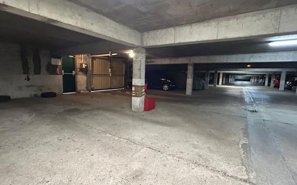Stationnement à louer    11,27 m2 Viry-Châtillon