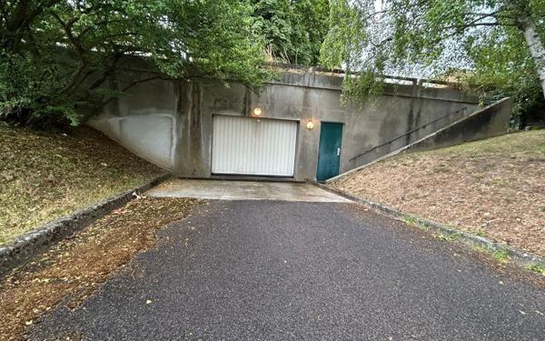 Stationnement à louer    11,27 m2 Viry-Châtillon