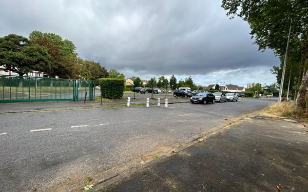 Stationnement à louer    11,27 m2 Viry-Châtillon