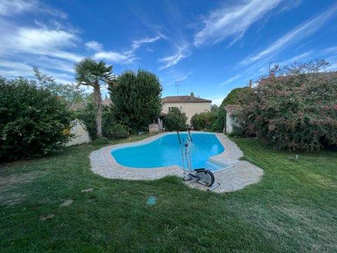 Lafitte (82100) Maison de village avec pisciine garage et jardin intime