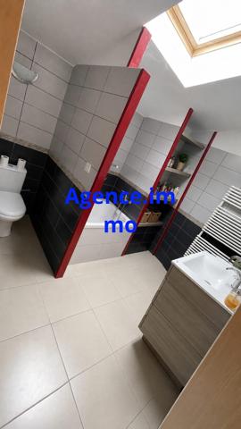 À vendre - Maison mitoyenne 1 côté, 6 pièces située à Veauche (42340)