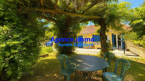 À vendre - Maison mitoyenne 1 côté, 6 pièces située à Veauche (42340)