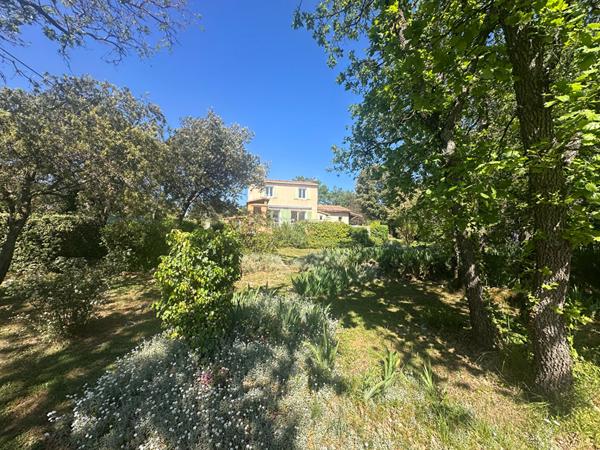 A VENDRE 83470 SAINT MAXIMIN LA SAINTE BAUME MAISON TYPE 5 DE  160M² SUR 1750M² DE JARDIN GARAGE PISCINE