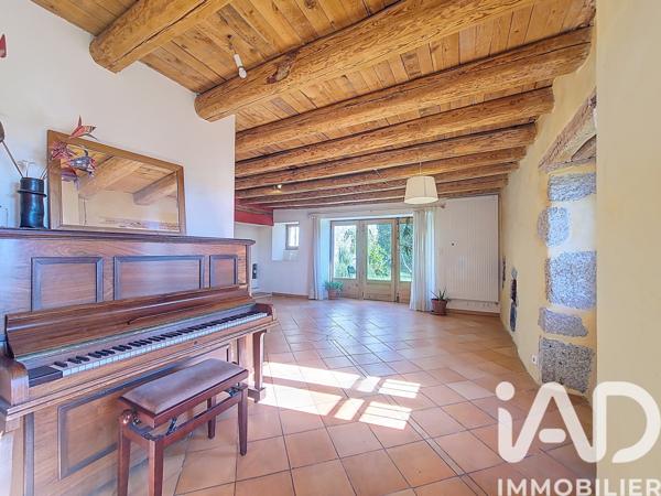 Maison à vendre 8 pièces 188 m² Saint-Alban-sur-Limagnole