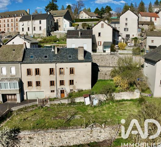 Maison à vendre 8 pièces 188 m² Saint-Alban-sur-Limagnole