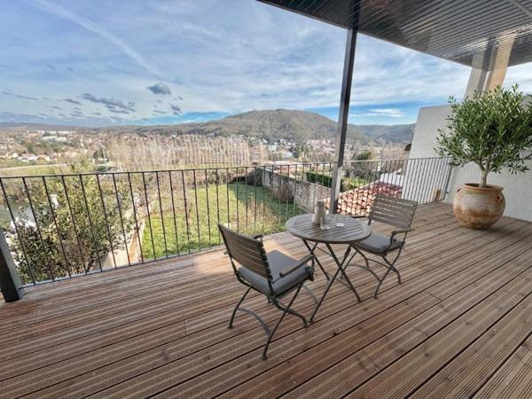 Appartement 3 pièces avec terrasse en centre ville