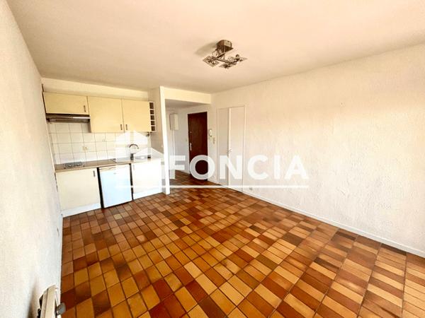 Location Appartement 2 pièces 33.36 m² - 75 BOULEVARD CUNEO Toulon 83000