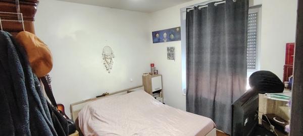 ensemble immobilier de deux maisons SAINTE RADEGONDE (79)
