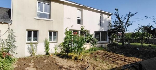 ensemble immobilier de deux maisons SAINTE RADEGONDE (79)