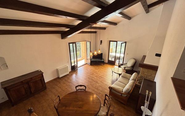 Maison à vendre    4 pièces •  Esparron-de-Verdon