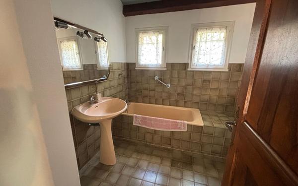 Maison à vendre    4 pièces •  Esparron-de-Verdon