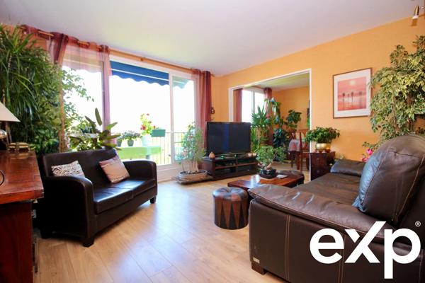 A VENDRE A NEAUPHLE LE CHÂTEAU Appartement 6 pièces 97m2