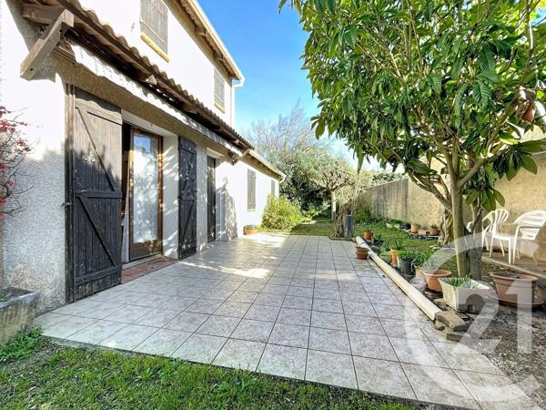 Appartement F4 à vendre  4 pièces - 120 m 2   LAUDUN L ARDOISE  - 30