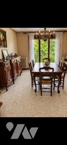 SOUS OFFRE // A vendre maison au calme avec forêt à proximité du centre ville.