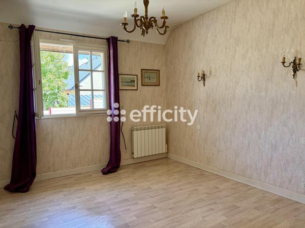 Maison
         7 pièces
        - 145 m² 383 250 € *