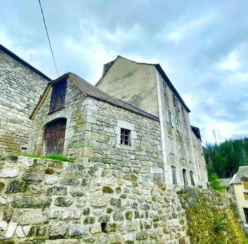 A VENDRE BATIMENT EN PIERRE A SERVERETTE