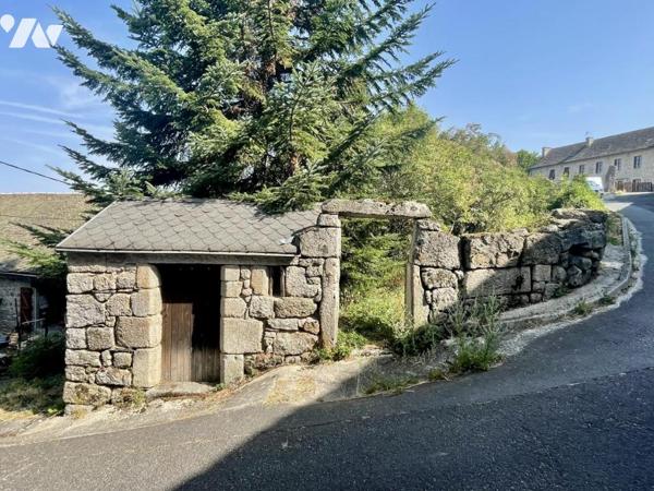 A VENDRE BATIMENT EN PIERRE A SERVERETTE