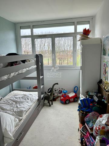 Appartement 4 pièce(s) - Chateau - seine hippodrome 337 000 € **  - Référence  4744