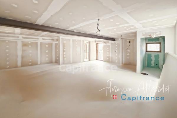 T4 duplex entièrement rénové avec goût – avec prestations de qualité – terrasse et stationnements- SAINT OFFENGE (73)