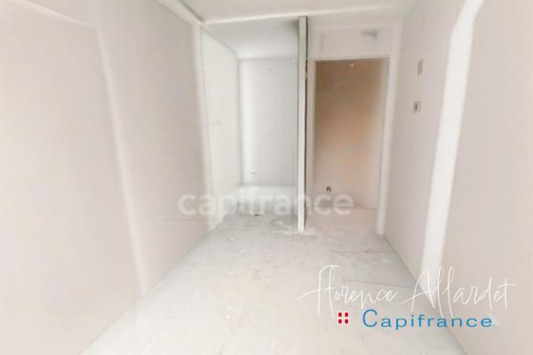 T4 duplex entièrement rénové avec goût – avec prestations de qualité – terrasse et stationnements- SAINT OFFENGE (73)