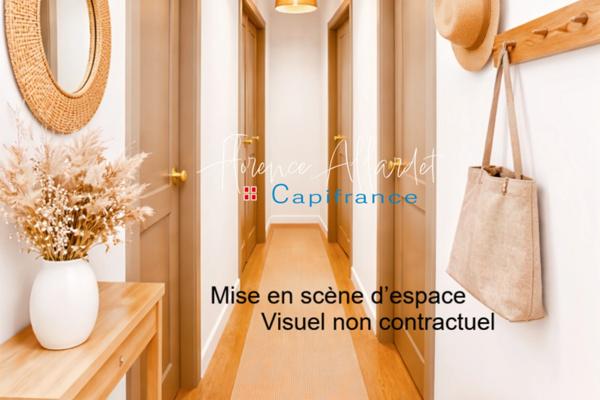 T4 duplex entièrement rénové avec goût – avec prestations de qualité – terrasse et stationnements- SAINT OFFENGE (73)