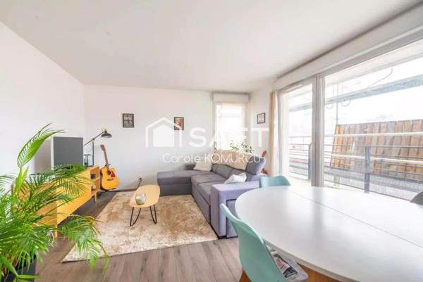 Appartement de 2002, 4 pièces, 79m² à Colombe