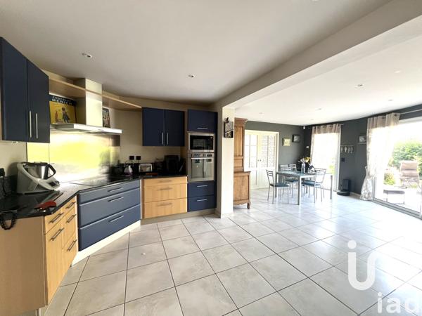 Maison à vendre 7 pièces 209 m² Bonchamp-lès-Laval