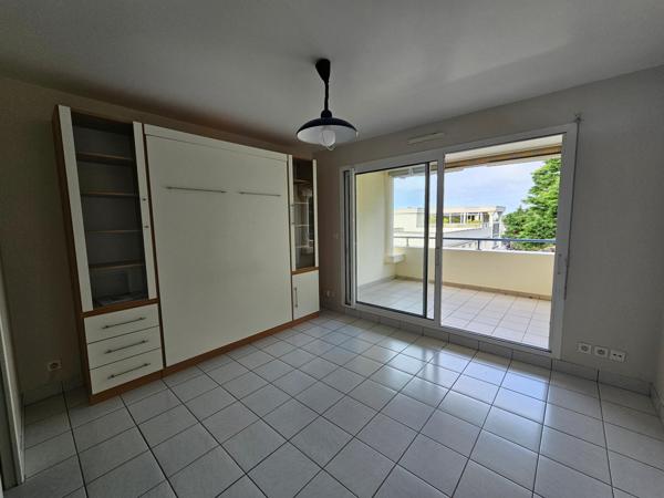 Joli studio dans parc d'exception à deux pas de la mer