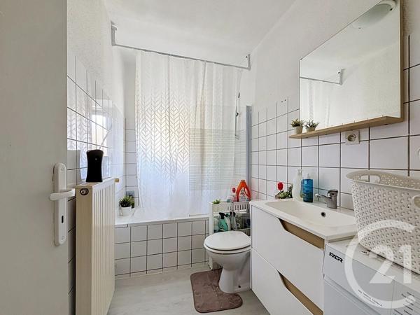 Maison à vendre  6 pièces - 96 m 2   ST POURCAIN SUR SIOULE  - 03