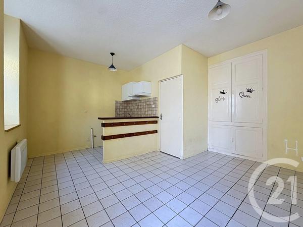 Maison à vendre  6 pièces - 96 m 2   ST POURCAIN SUR SIOULE  - 03