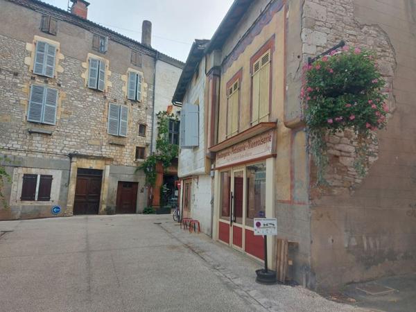 Immeuble à vendre |  Souillac |  213 m²