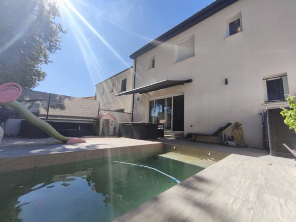 Nébian (34800) Villa T4 en R+1 avec garage et piscine