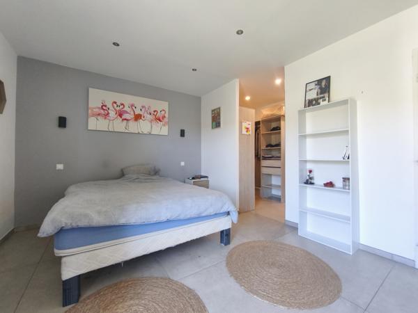 Nébian (34800) Villa T4 en R+1 avec garage et piscine