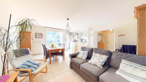 Appartement à vendre    3 pièces • 73 m2 Bron