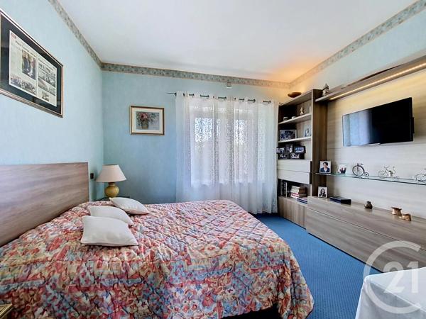 Maison à vendre  6 pièces - 398,89 m 2   LE PUY EN VELAY  - 43