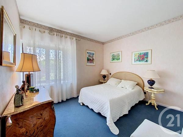 Maison à vendre  6 pièces - 398,89 m 2   LE PUY EN VELAY  - 43