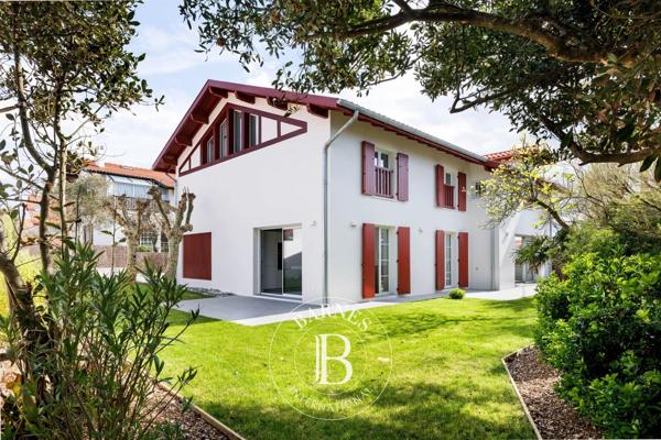 Biarritz, Maison 5 Chambres -  235 m² à vendre