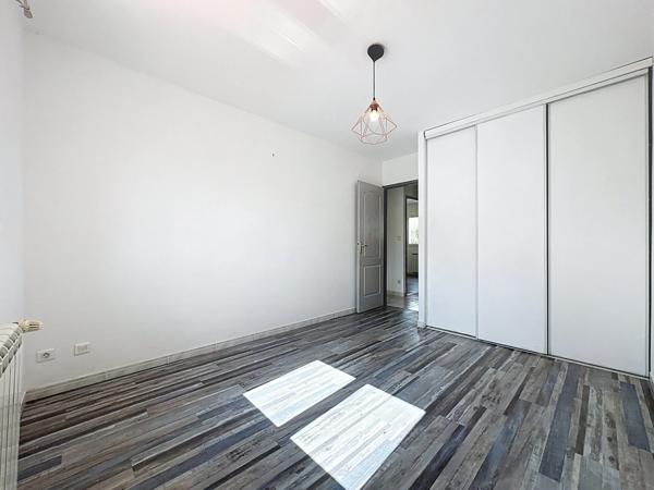 MEZE (34) Maison à vendre 7 pièces 152 m2 + garage - 406 m2 de terrain