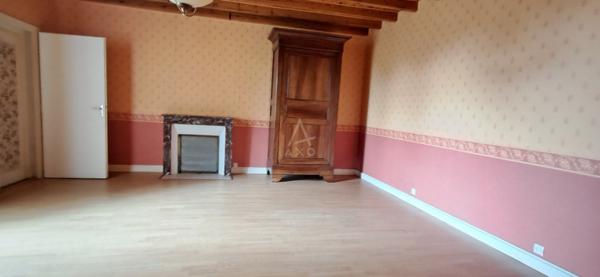 Maison charentaises avec dépendances